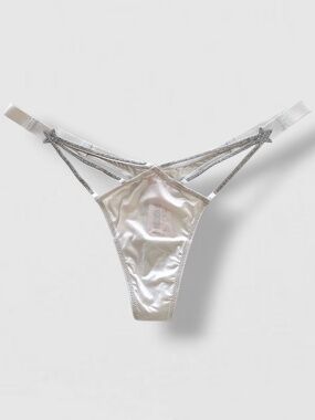 Victoria’s Secret Thong Panties Medium new